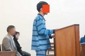 تصویر از اعتراف جوان افغانستانی به قتل پدرش به‌خاطر ۷۰۰ هزار تومان با ضربات کلنگ در آبسرد