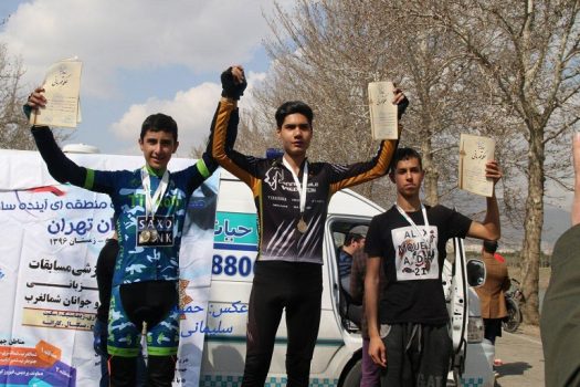 تصویر از کسب مقام نایب قهرمانی تیم دوچرخه‌سواری شهرستان دماوند در مرحله نهایی مسابقات آینده‌سازان استان تهران